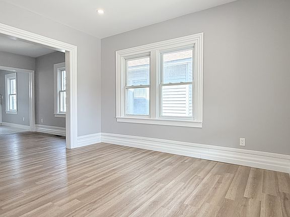 5th image of 2177-2181 Howard Ave #2177