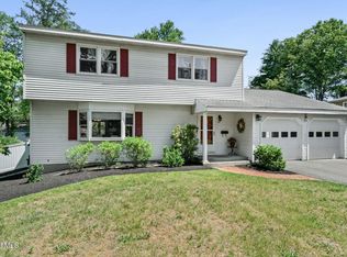 23 Bennett Ter, Delmar, NY 12054