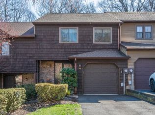 96 Patriots Rd, Parsippany Troy Hills Twp, NJ 07950