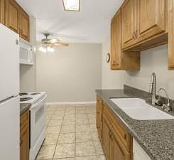 4th image of 2800 Hamline Ave N APT 139