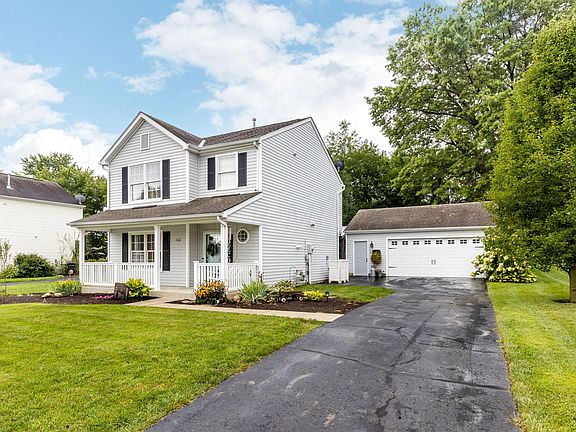 3rd image of 1116 Lake Forest Dr