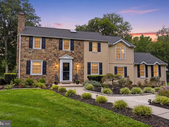 980 Valley Rd, Blue Bell, PA 19422