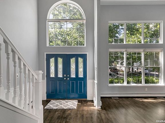 4th image of 27 Honeysuckle Ct