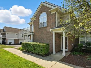 14548 Holborn Dr, Sterling Heights, MI