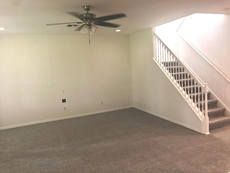 1921 Crown Hill Blvd — Photo 14