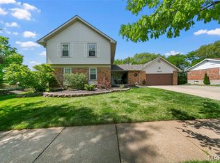 7039 Broken Oak Dr, Saint Louis, MO 63129