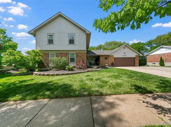 7039 Broken Oak Dr, Saint Louis, MO 63129