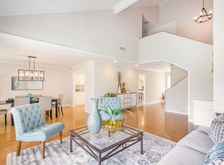 329 Vista Suerte, Newport Beach, CA 92660