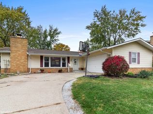 6256 Boca Rio Dr, Oak Forest, IL 60452