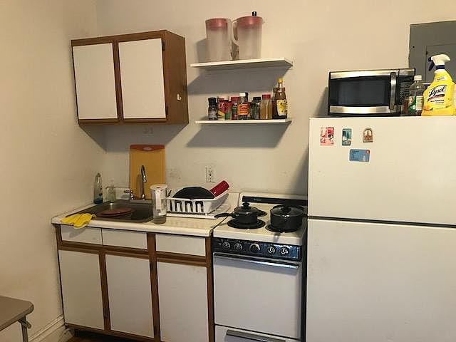 2nd image of 252 Huntington Ave
