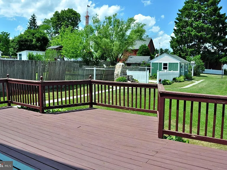 33 W Forrest Ave — Photo 41