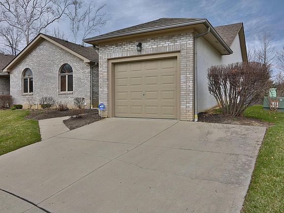 2nd image of 372 Castle Pines Dr