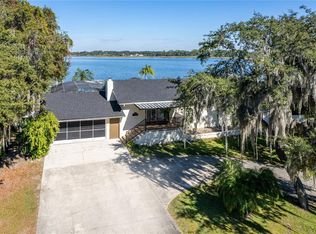 31400 Saunders Dr, Tavares, FL 32778