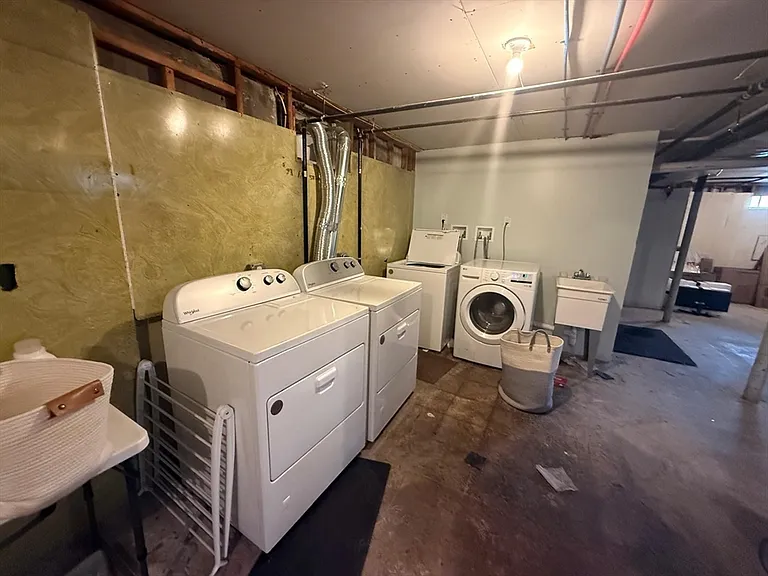 44 Ashland St #2F — Photo 37