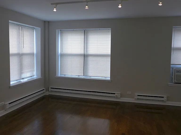 808-12 W Junior Terrace — Photo 34