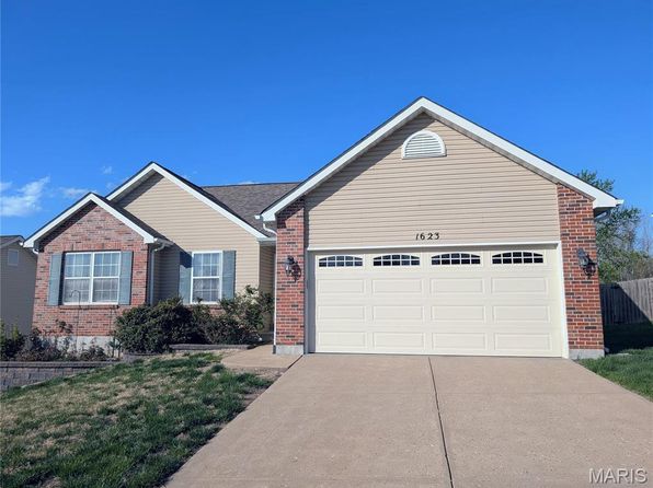 1623 Bermuda Dr, Festus, MO 63028