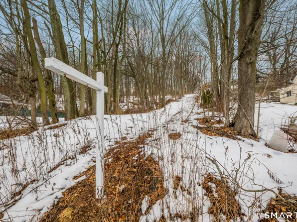 10-16 Huntington Avenue, New Haven, CT 06512