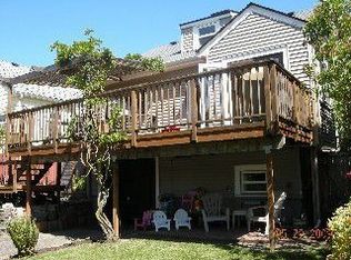 1131 N 76th St, Seattle, WA 98103