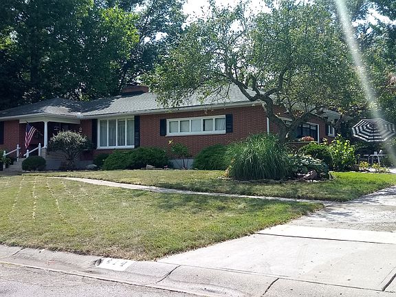3rd image of 414 W Sherry Dr