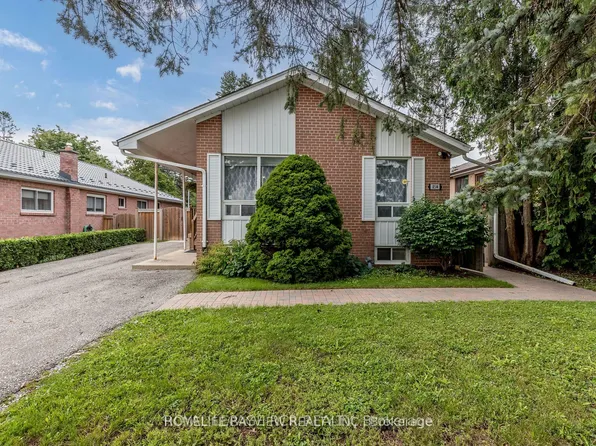 85 Child Dr, Aurora, ON L4G 1Y8