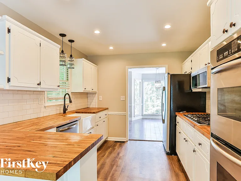 414 Indian Lake Ct — Photo 6