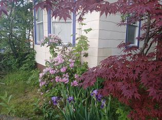 146 Beech St, Holyoke, MA 01040