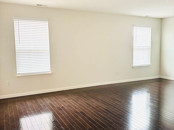 5th image of 6114 Brandon Dr