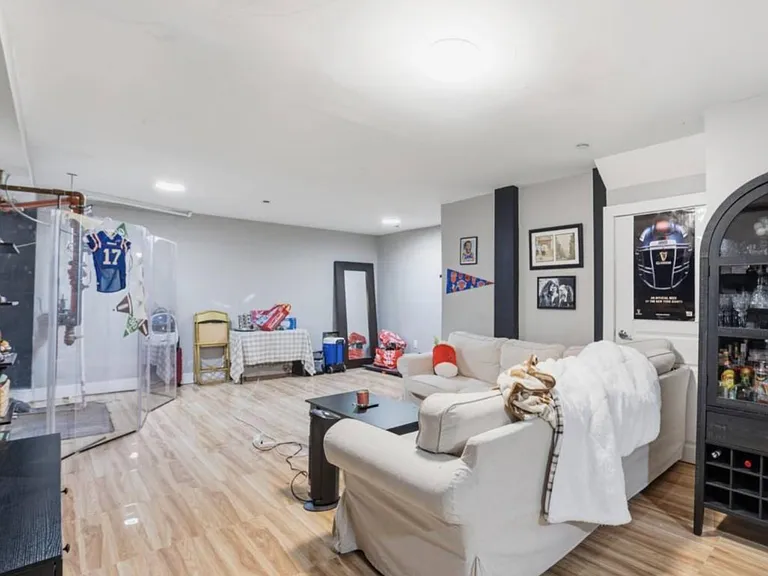 75 Suydam St #1R — Photo 8