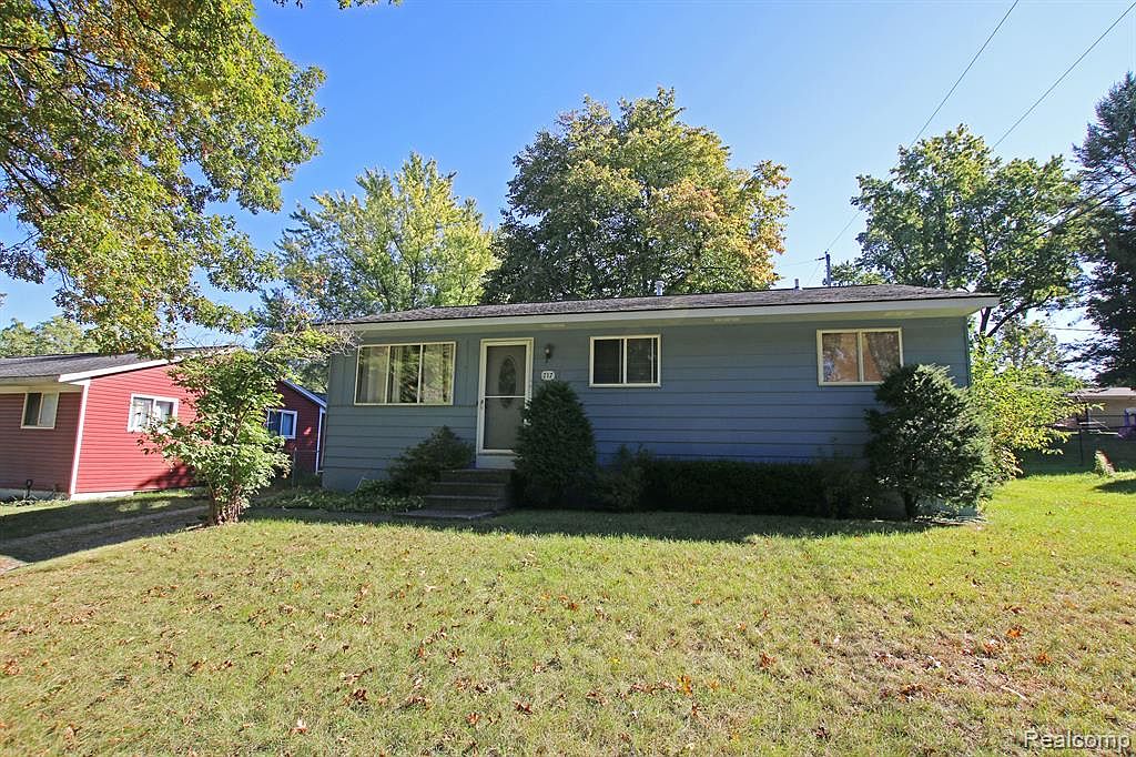 717 Woodland Ave, Lake Orion, MI 48362 Zillow