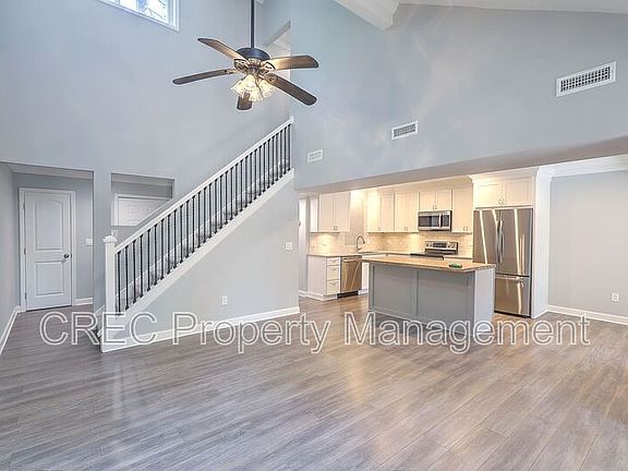 5th image of 7 Rudwick Cir