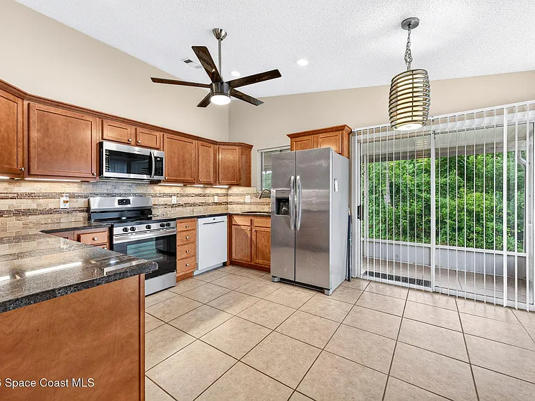 1923 Sugarberry Ct NE — Photo 16