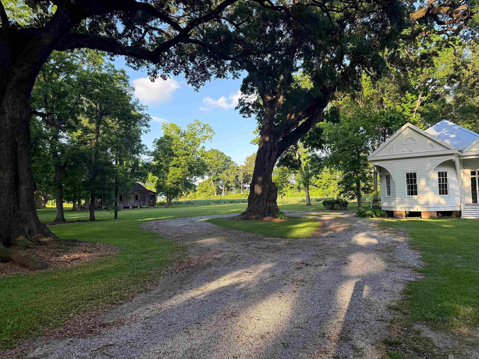 2 bed, 3326 sqft, $4,500 — Photo 3