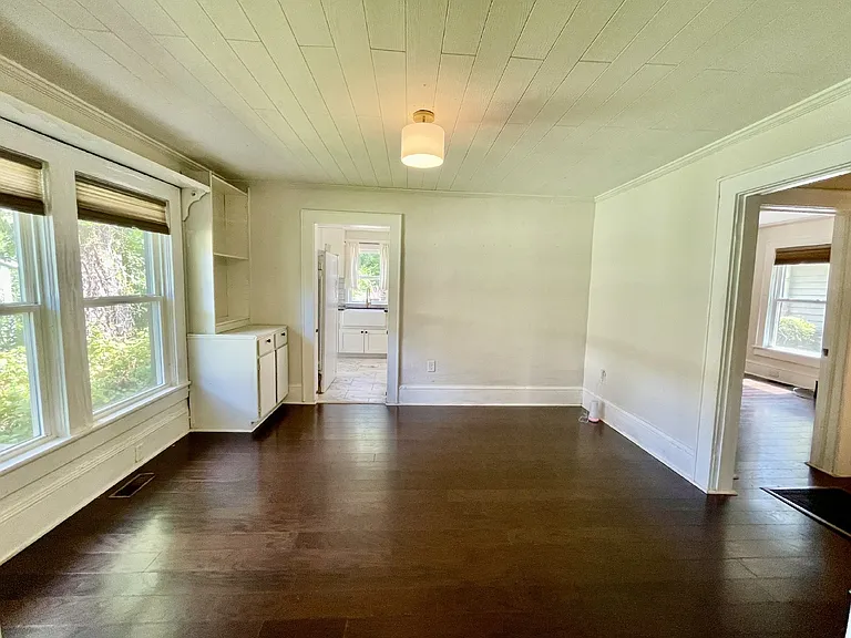 536 Pearl St — Photo 6