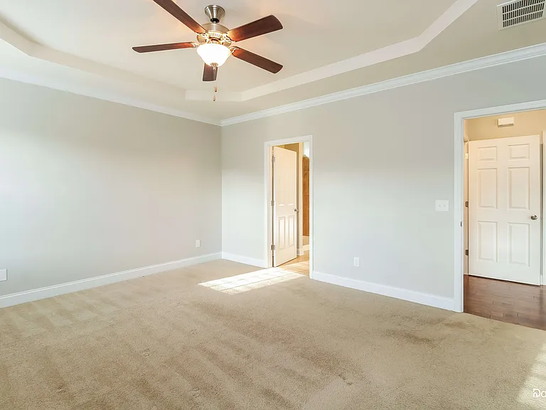 193 Twisted Cypress Ln — Photo 8