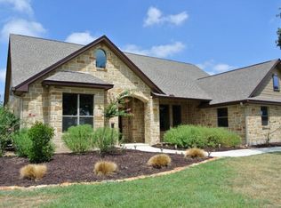 1160 E Saddle Club Dr, Kerrville, TX 78028