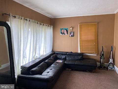 2nd image of 320 E Stafford Ave