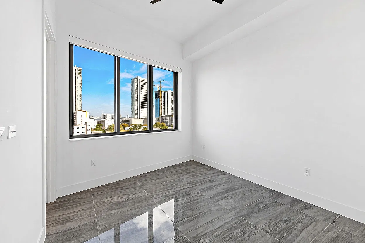 2 bed, 1282 sqft, $4,472 — Photo 2