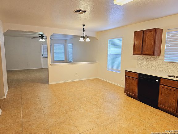 3rd image of 5814 PROVIDENCE OAK