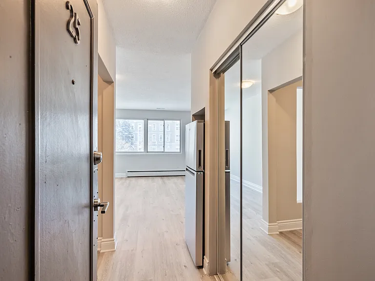 200 Bronson Ave — Photo 64