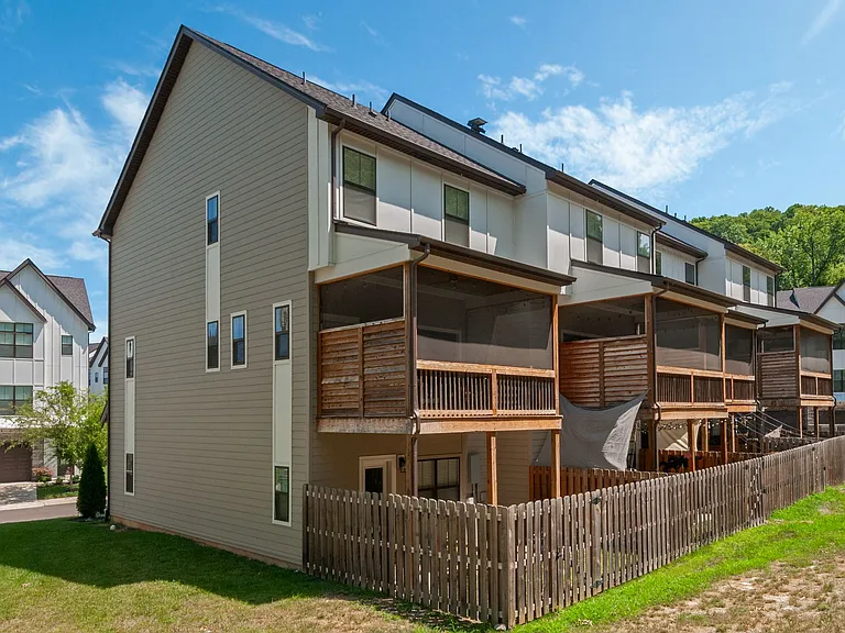 207 Stonecrest Cir — Photo 33