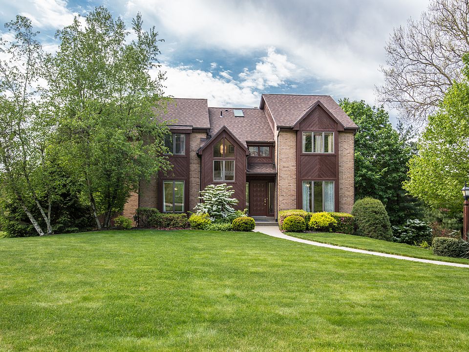 1st image of 2406 Ramblewood Dr