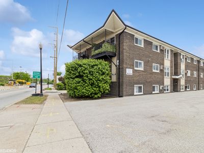 9307 Irving Park Rd APT 17, Schiller Park, IL, 60176