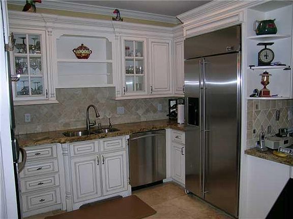 5th image of 320 NE 16th Avenue #0