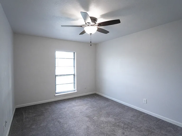 5097 Roberts Dr — Photo 12