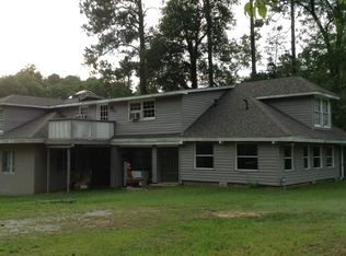 2147 Fishing Ln, Camden, SC 29020