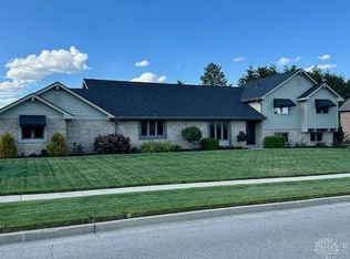 645 Burr Oak Dr, Tipp City, OH 45371