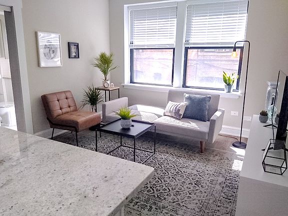 3rd image of 530 W Arlington Pl #104