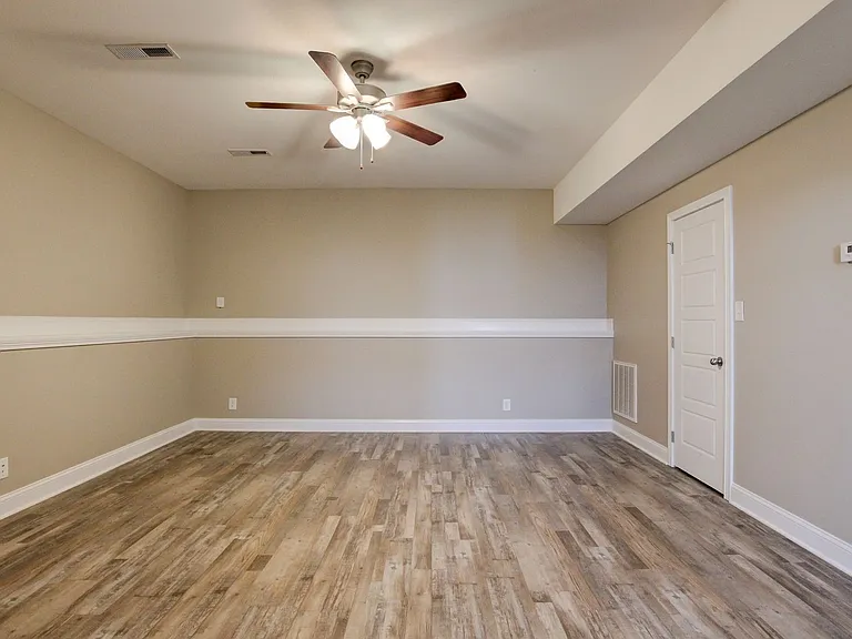 1121 Cardinal Creek Dr — Photo 23