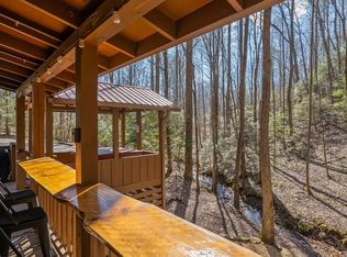 231 Lakeside Dr, Blue Ridge, GA 30513