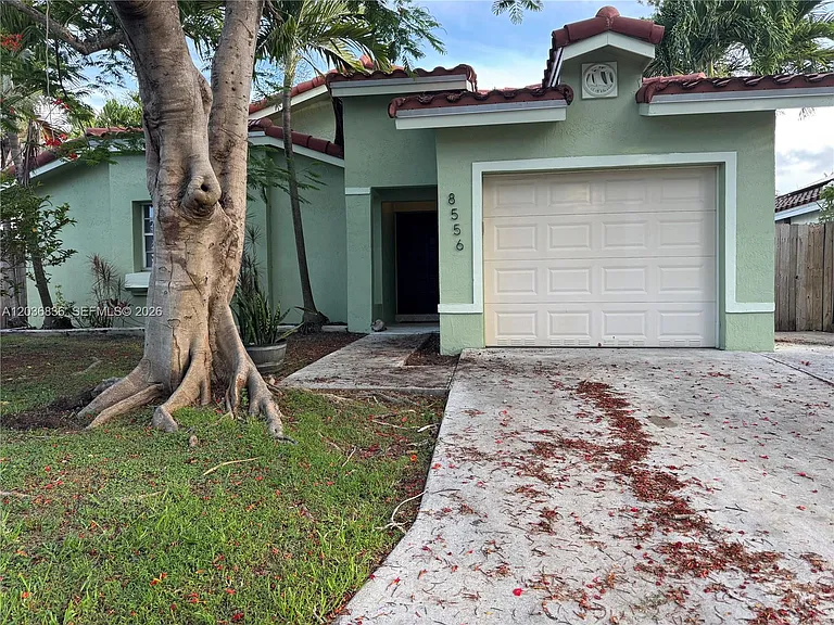 8556 SW 210th Ter — Photo 1